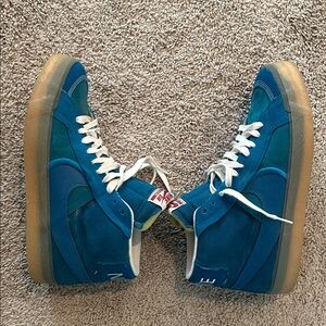 Nike SB Teal High-Top Sneakers